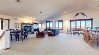 Snowcreek V #819 condo - 0