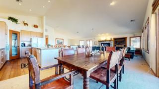 Snowcreek V #819 condo - 8