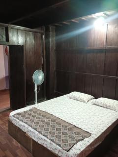 Wood House near Kallar Waterfall - 7