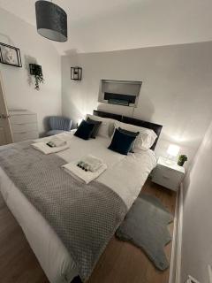 3 bed Chill Glouc Free Parking - 2