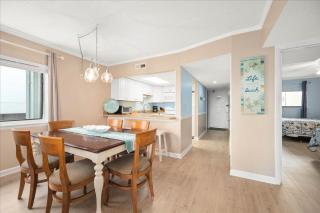 Come Relax in this Charming 2 Bedroom Ocean Front Condo! - 5