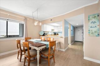 Come Relax in this Charming 2 Bedroom Ocean Front Condo! - 3