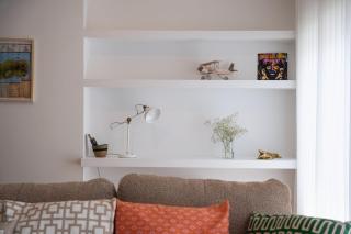 Bright & Spacious Villa by Beach - 5