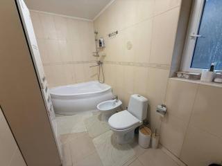 Будиночок біля річки - 1