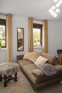 Helle geräumige 80 qm Wohnung - 5 min von Friedberg - Self Check-In - 1