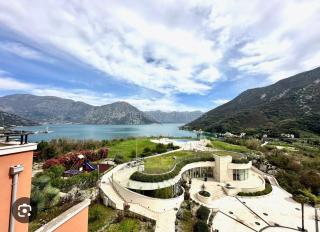 One-Bedroom Apartment with Terrace, Sea View, Pool and Spa Lavender Bay Morinj - 8