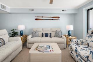 Stunning Newly Renovated Ocean Front 2 BR Condo! - 8