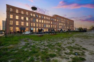 Detroit Harbor Loft - 9