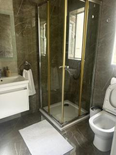 1 bedroom apartment steps away from seafront - 2