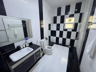 Gisa Hostel All Private Ensuite Rooms - 9