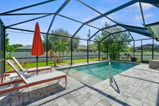 Villa Paloma - Beautiful electric-heated saltwater pool home with fenced yard - SWFL Rentals - 0