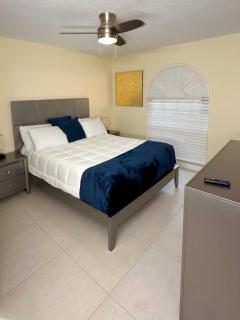 Luxurious 4-Bedroom House with Pool - 3