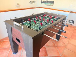 3 Story House 3BR 2BA Rooftop View with Heated Pool - 4