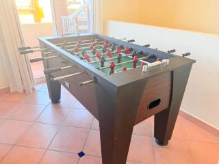 3 Story House 3BR 2BA Rooftop View with Heated Pool - 2