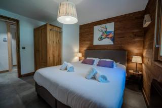 Douillet Chalet 11pax Familial Vue - 3