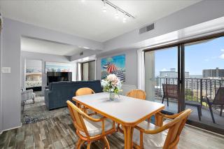 Cozy 1 Bedroom Condo, Steps to the Beach! - 4