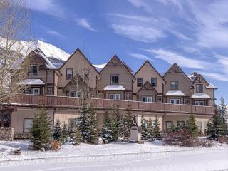 Traveler Friendly Canmore Condo Close to Banff - 7