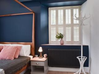 Charming converted chapel near Perranporth beach. - 8