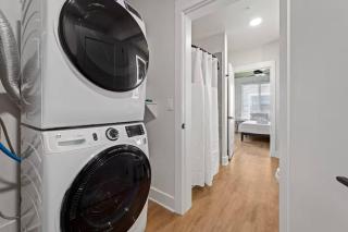 Spacious Studio in Midtown Free Pool and Parking - 7