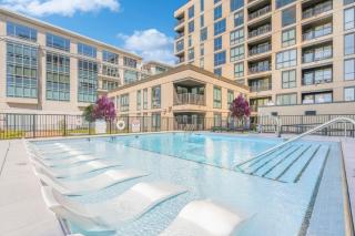 Ultra LUX Flat Downtown Indy with Pool, Gym, Parking - 0