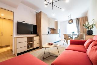 Best Residence - High-End Suites with Private Parking - 2