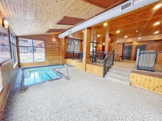 North Shore Escape Ski in Ski out Townhouse with Sauna - 7