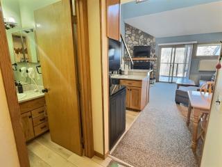 North Shore Knotty Loft Ski in out Hot Tub - 6