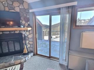 North Shore Knotty Loft Ski in out Hot Tub - 2