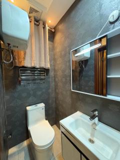 Kingsbridge Royale Apartments - 1