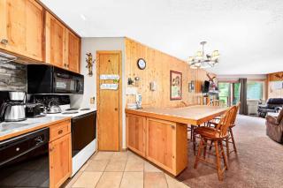 North Shore Vista Views Ski in Ski out Hot Tub - 5