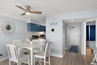 2 bedroom Ocean Front Atlantis Condo! - 4