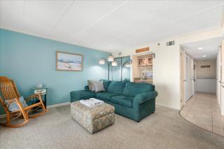 Bay Princess Condo with Outdoor Pool and Balcony! - 6