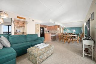 Bay Princess Condo with Outdoor Pool and Balcony! - 4