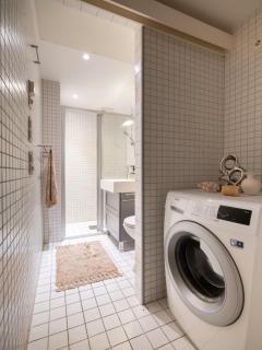 Modern Riverside Retreat Grünerløkka with Balcony - 9