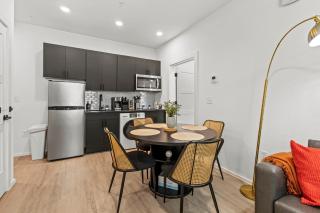 2Beds|2 Baths|Near Reunion & Aquarium|Free Parking - 9