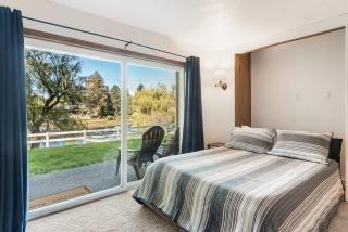 Ground Floor - Riverfront Studio - 9