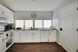 Newly Remodeled Home 1 Mi to Dtwn New Port Richey - 4