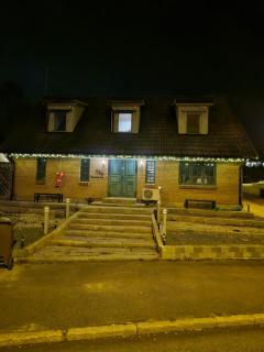 Toarp Inn free parking - 8