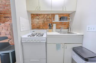 Stylish South End Studio - 4