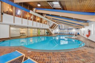 Mountain Lake Hideaway- Hot Tub, Game Room, & Bar! - 8