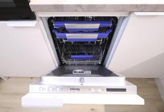 Modern Apartment by Budějovická Metro, Near Center - 9