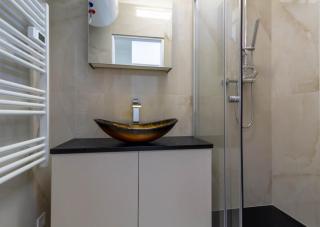 Modern Apartment by Budějovická Metro, Near Center - 7