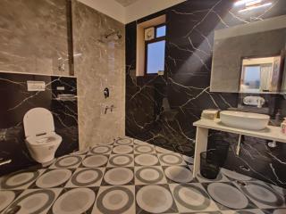 Nest one - Luxury 2BHK Jaipur Farmhouse with Pvt Pool & Garden - 5