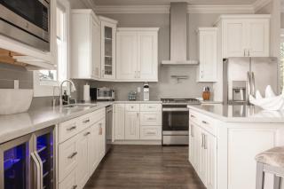 Evershore House -Pool, Parking, Dock! - 7