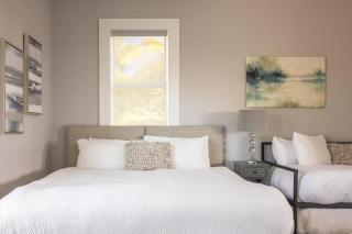 Evershore House -Pool, Parking, Dock! - 3