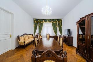 Casa Doseanu , Stern Palace Oradea - 1