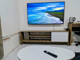 Fully Private Furnished Deluxe Studio Near Avenues Mall - 8