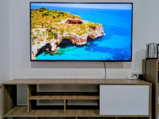 Fully Private Furnished Deluxe Studio Near Avenues Mall - 2