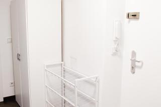 Central Premium Renovated Apartment with River View - 8