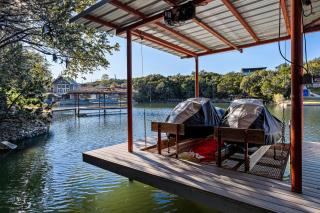 Lakefront 3BR Retreat with Dock, Kayaks and Fire Pit - 9